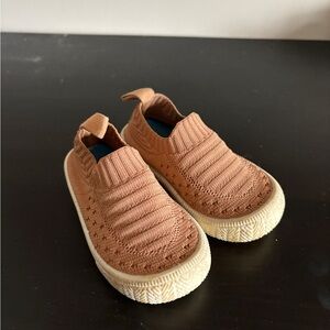 Kids Slip-On Knit Sneakers in Tan with Cream Sole
